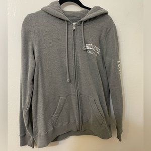 🌺Hollister Sweater Minor Issue